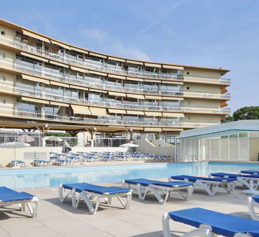 Investissement immobilier rentabilité 6 % - Studio en bail commercial à Saint-Laurent-du-Var 