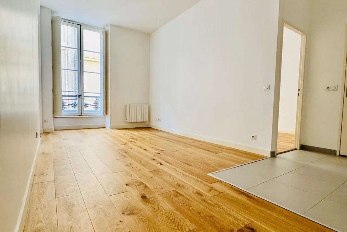 Appartement T2 rénové au cœur de Grenoble, proche tram et parking à saisir 