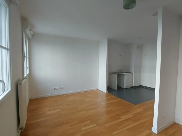 Grand studio à vendre à Chaville, idéal investisseurs ou primo-accédants, proche gares et commerces