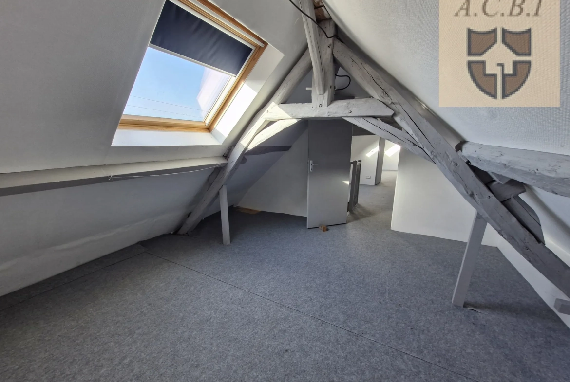 Belle maison de village à Morée avec garage, terrasses et grand terrain de 1200 m² 