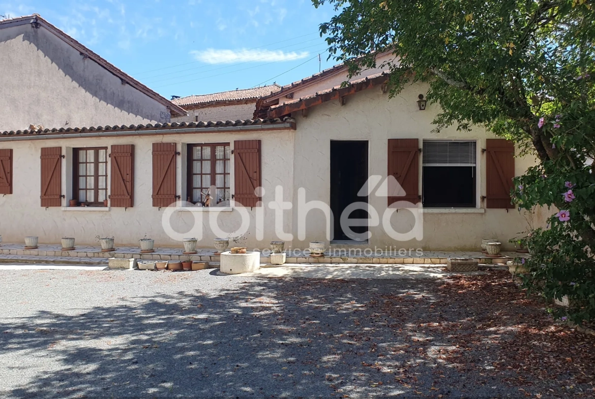 Maison de campagne de 119 m² avec terrain à Suaux (16260) 