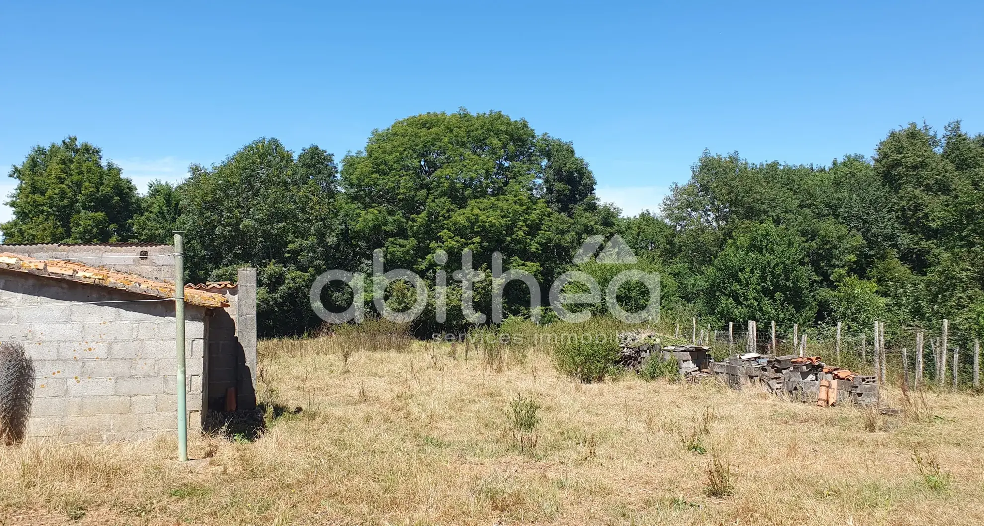 Maison de campagne de 119 m² avec terrain à Suaux (16260) 