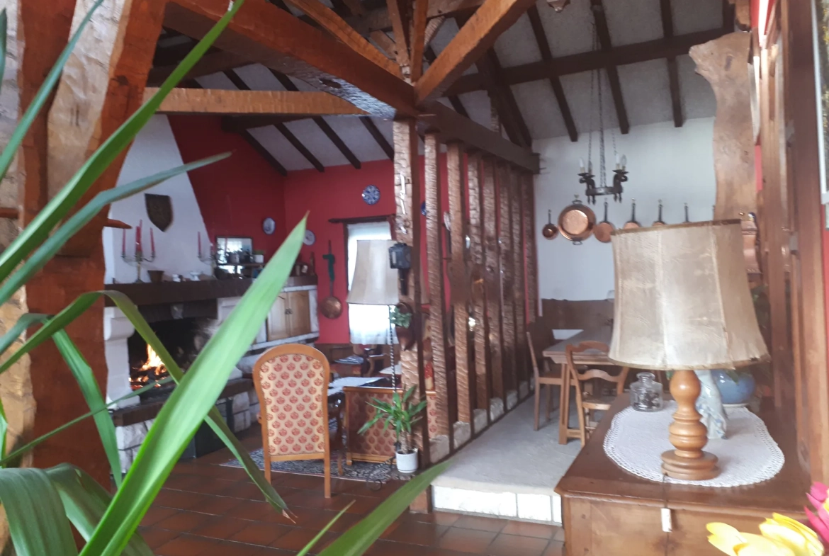 Maison de 166 m² avec jardin arboré et garage à Chatellerault 