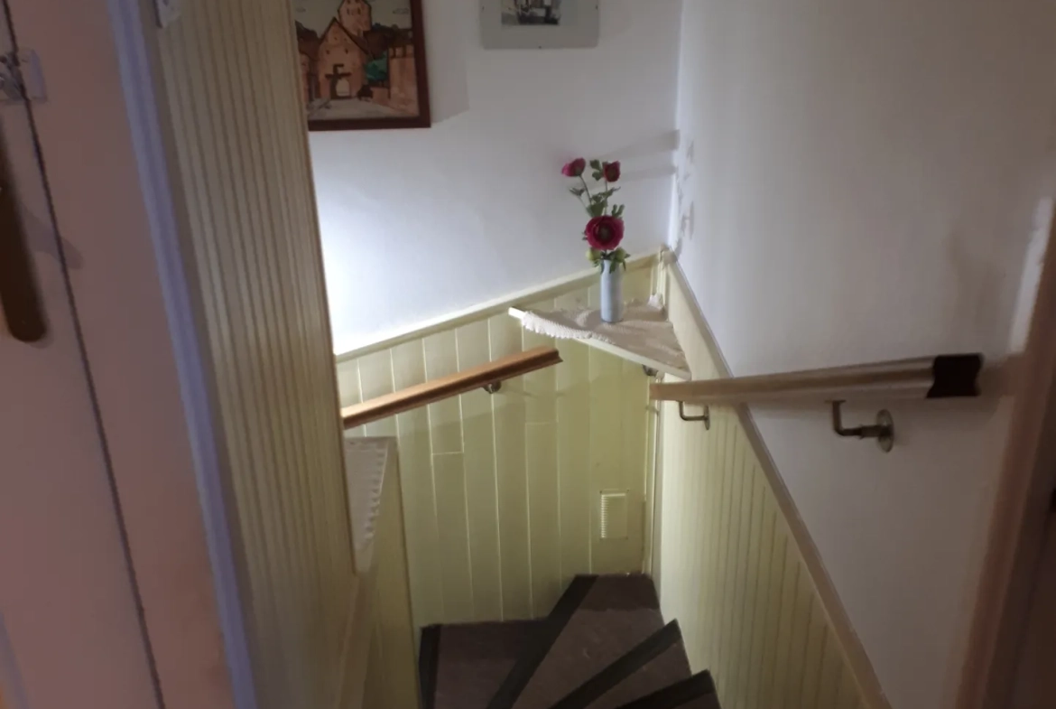 Maison de 166 m² avec jardin arboré et garage à Chatellerault 