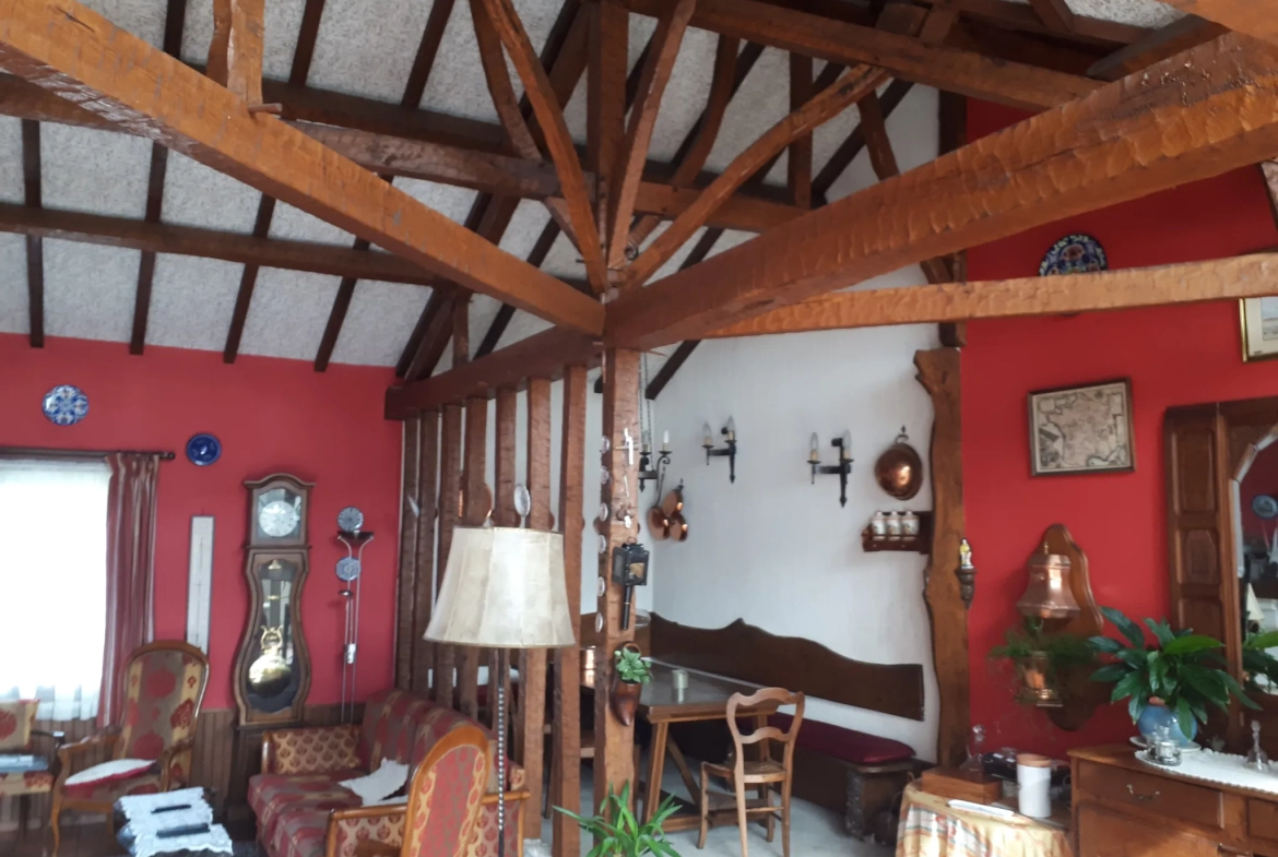 Maison de 166 m² avec jardin arboré et garage à Chatellerault 