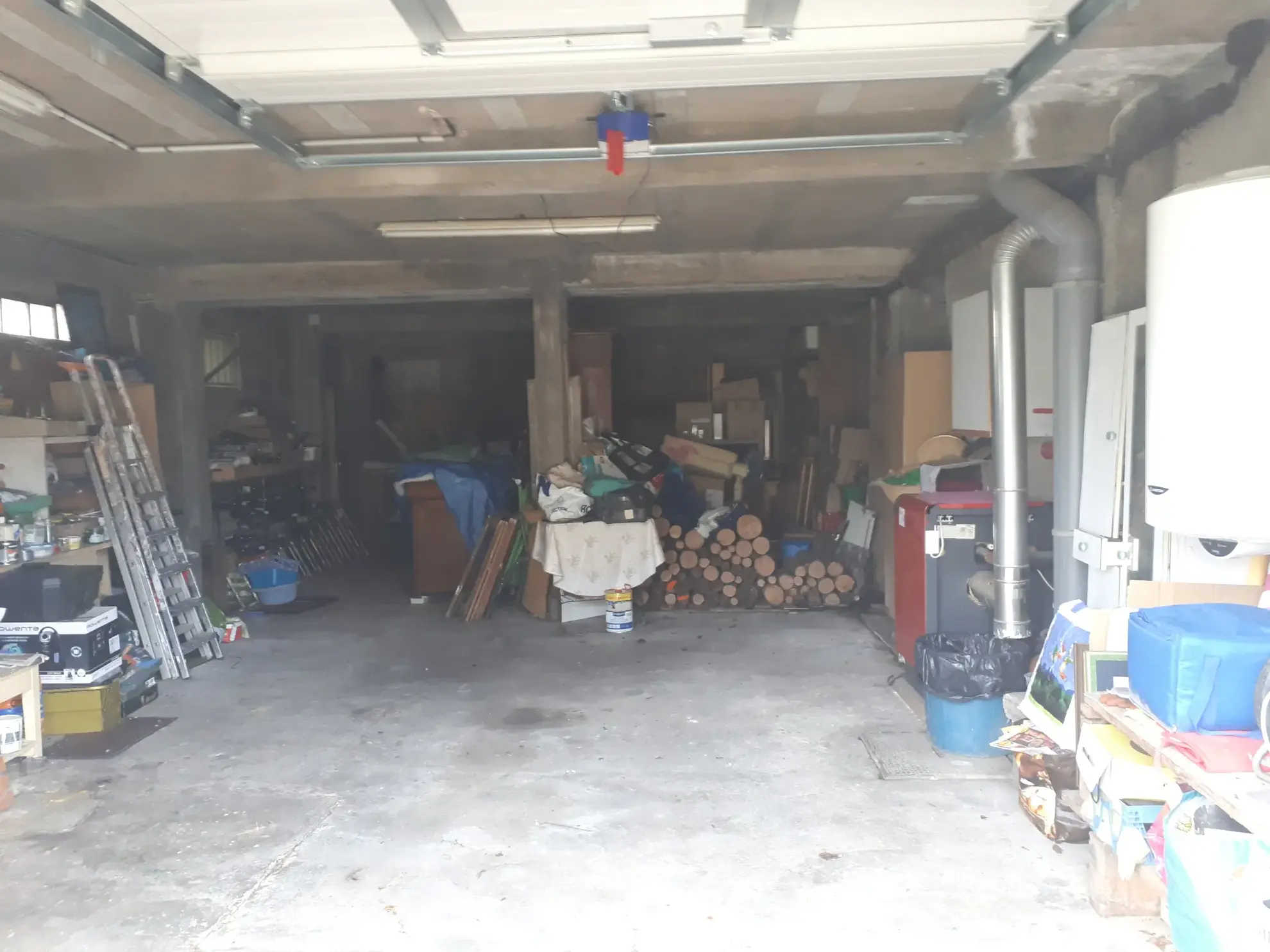 Maison de 166 m² avec jardin arboré et garage à Chatellerault 