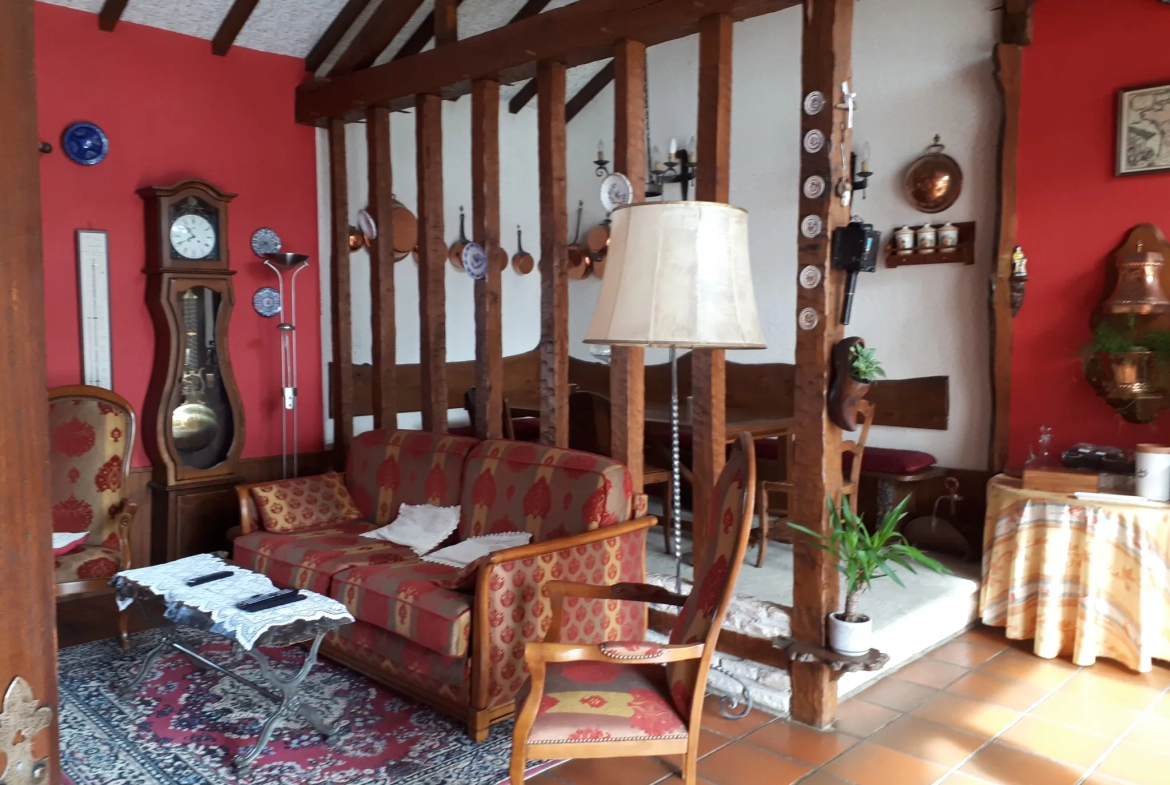 Maison de 166 m² avec jardin arboré et garage à Chatellerault 