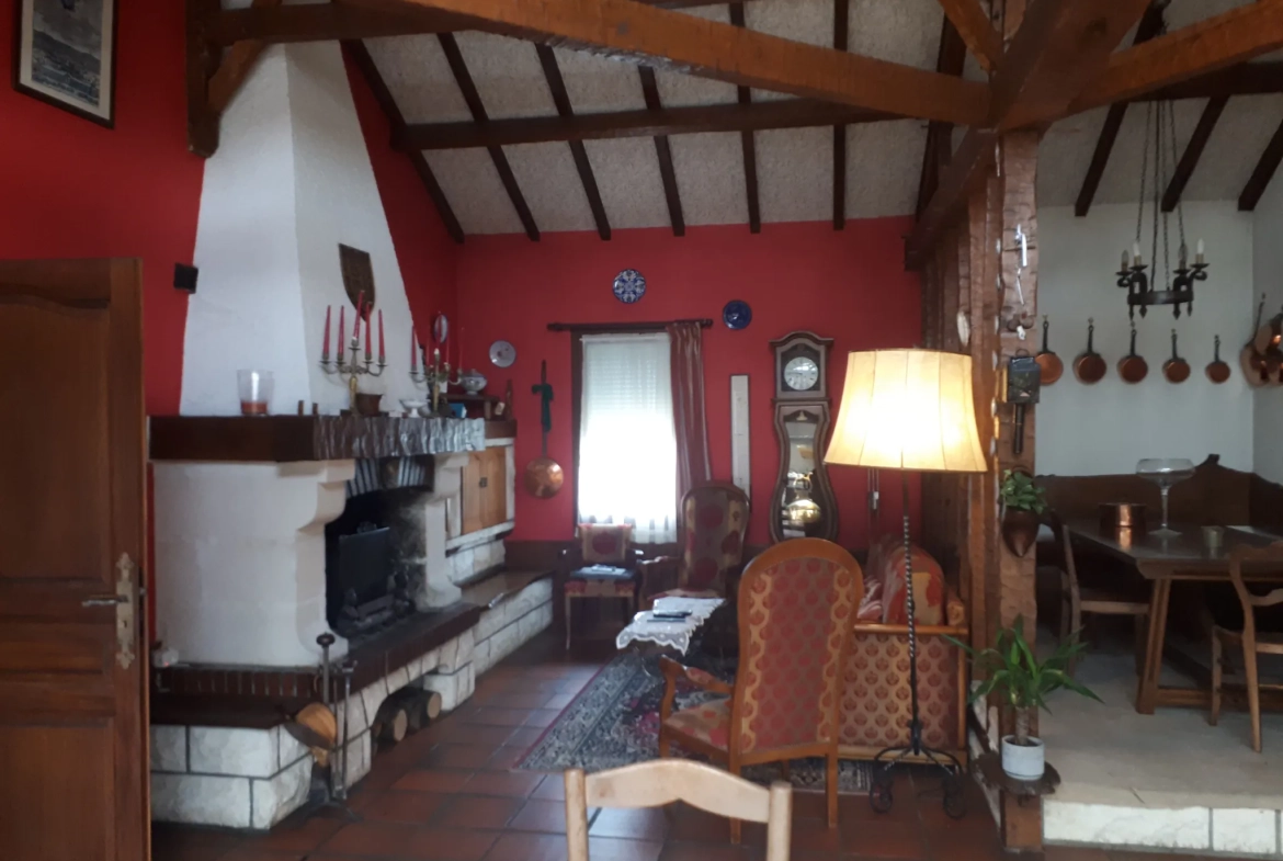 Maison de 166 m² avec jardin arboré et garage à Chatellerault 