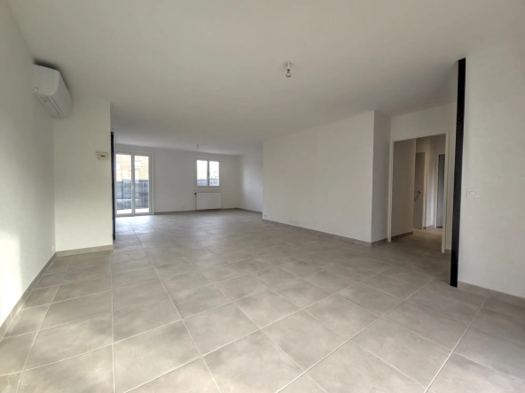 Maison de plain-pied de 113 m² à Panazol avec séjour lumineux et terrain plat