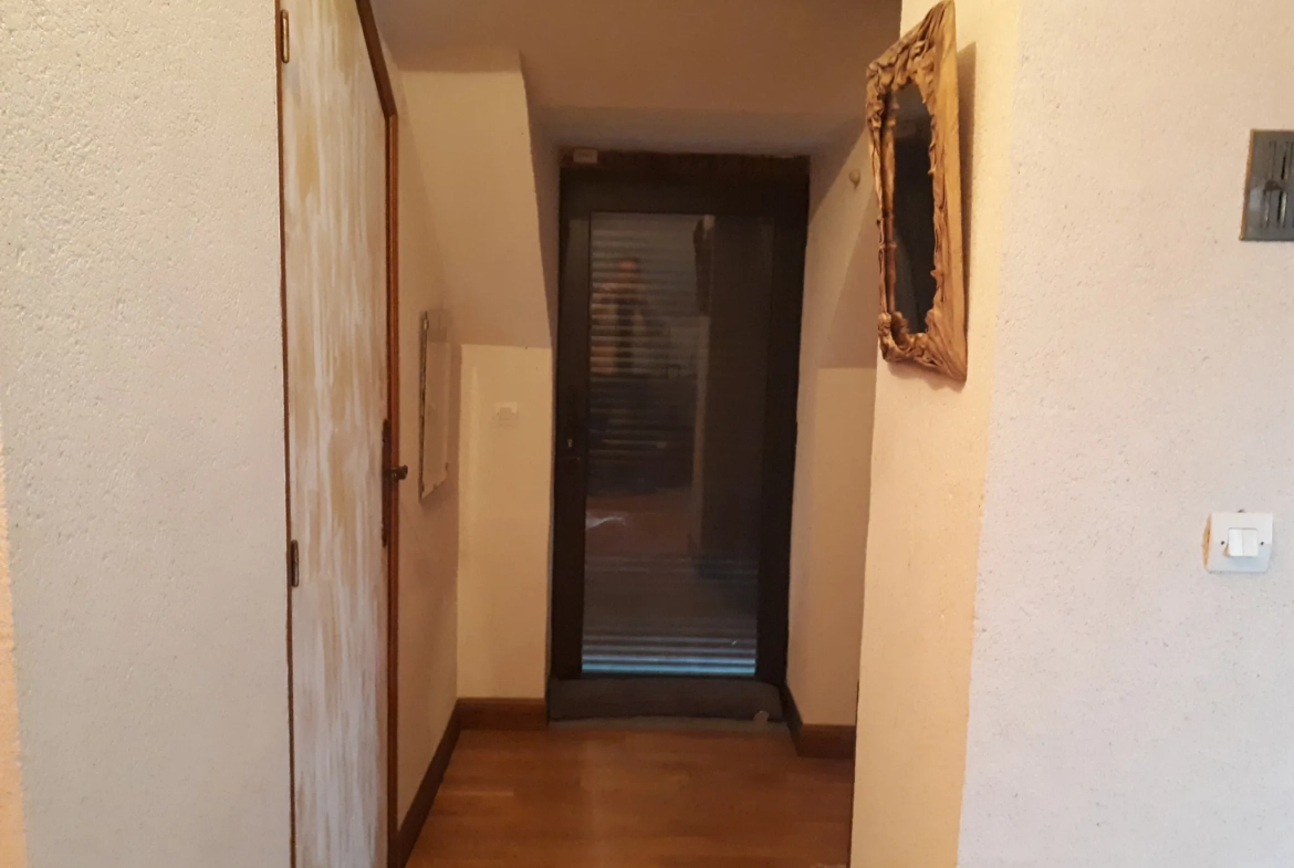 Magnifique maison avec étang et jardin à Les Ormes - 176 m² 