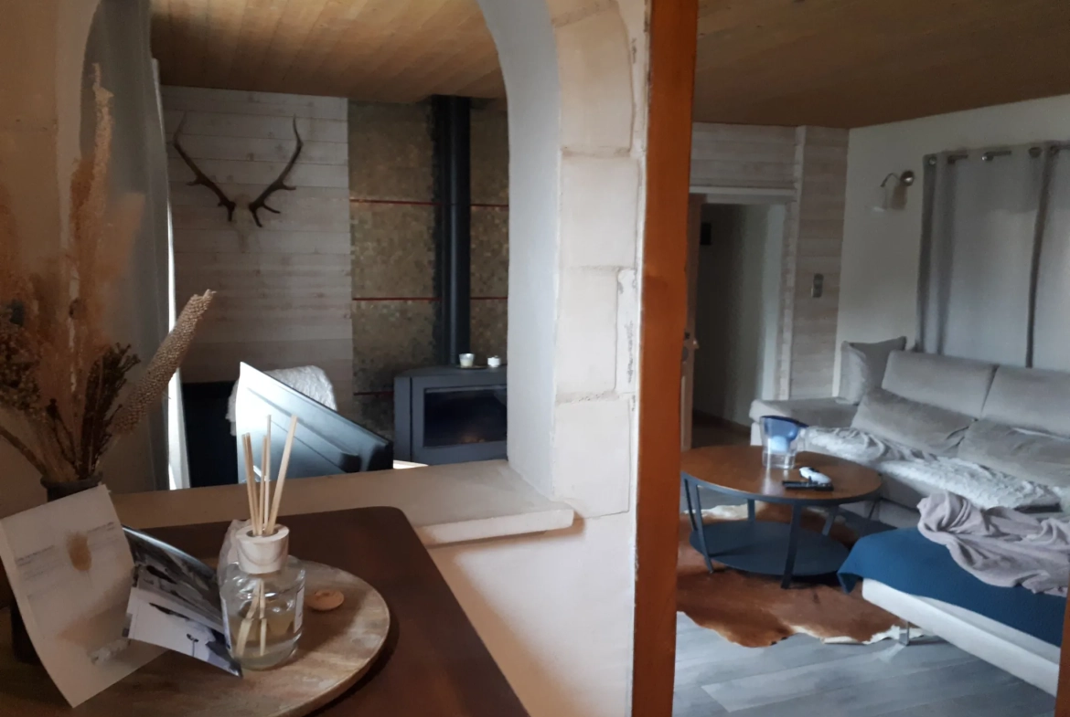 Magnifique maison avec étang et jardin à Les Ormes - 176 m² 