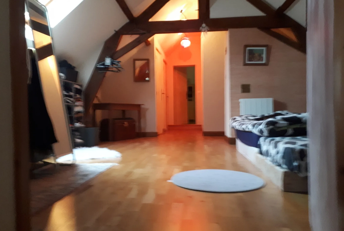 Magnifique maison avec étang et jardin à Les Ormes - 176 m² 