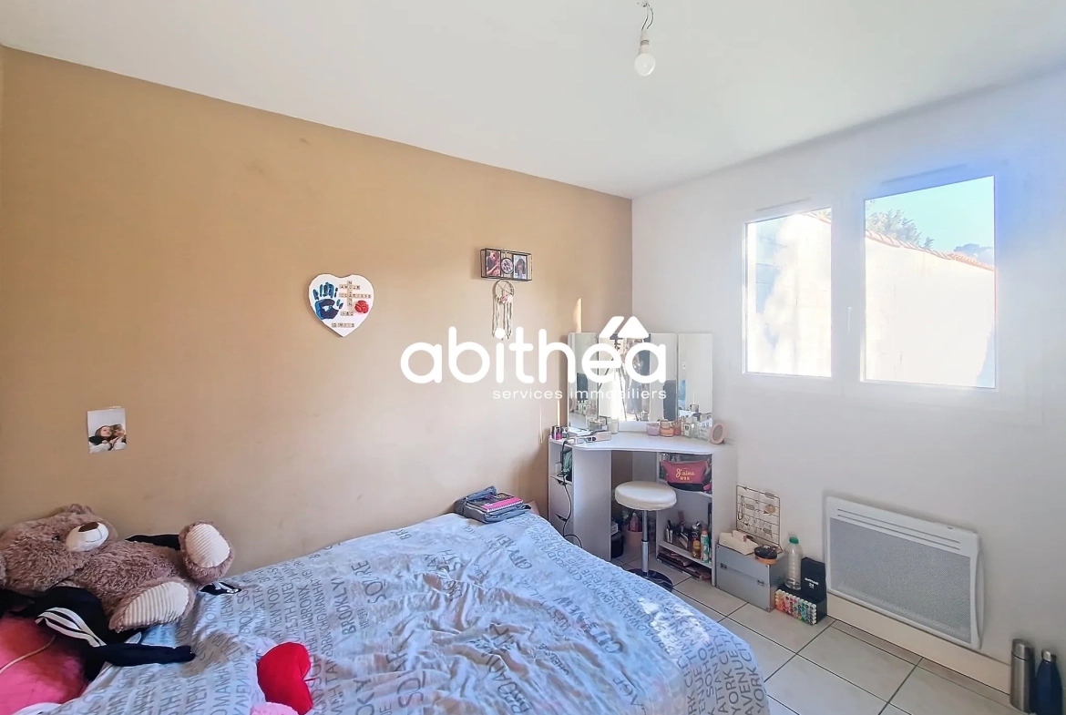 Ensemble immobilier de deux maisons à Sousmoulins en Charente-Maritime 