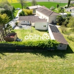 Ensemble immobilier de deux maisons à Sousmoulins en Charente-Maritime
