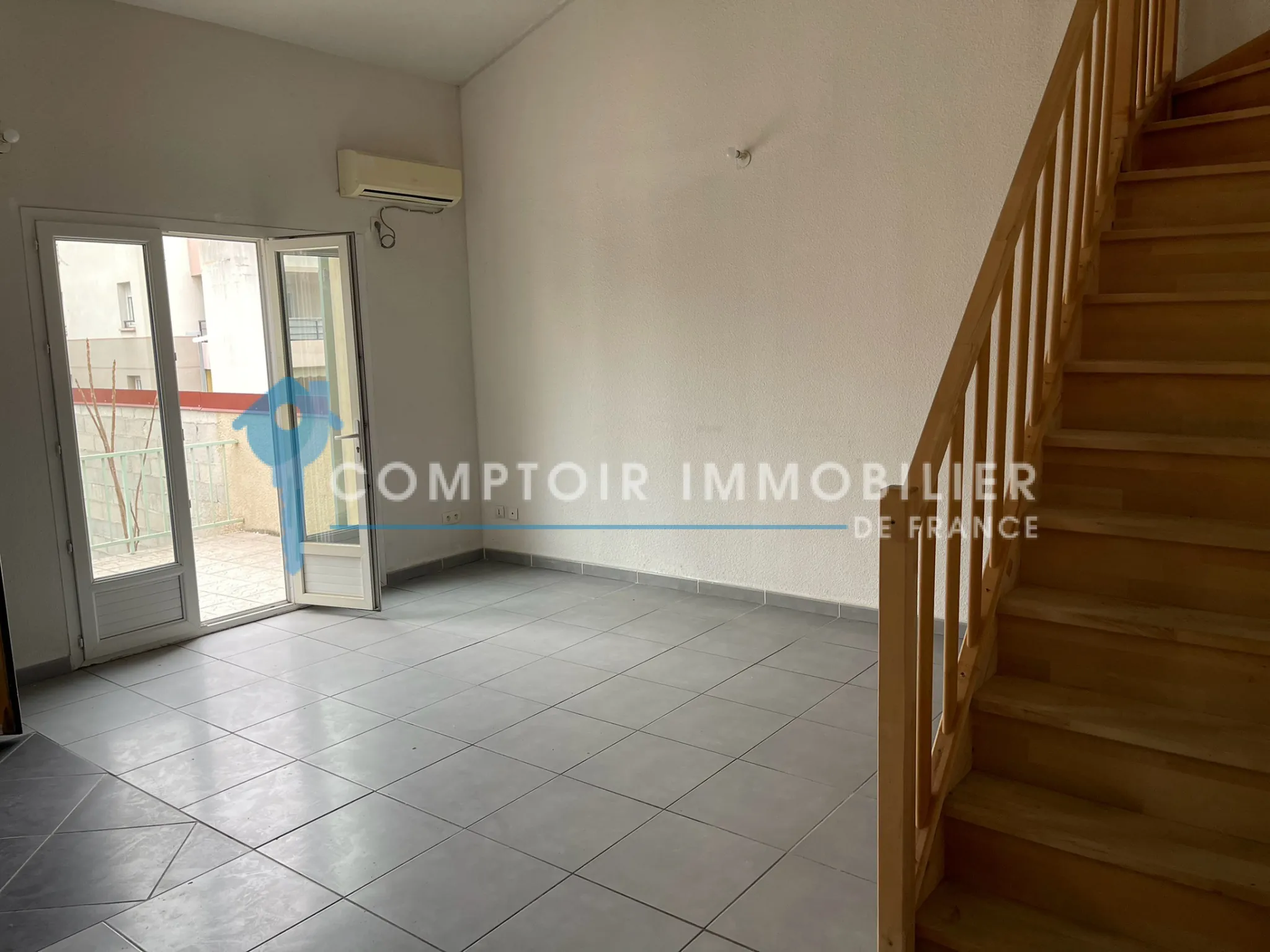 Maison avec Deux Appartements Indépendants à Cavaignon - Opportunité d'Investissement 