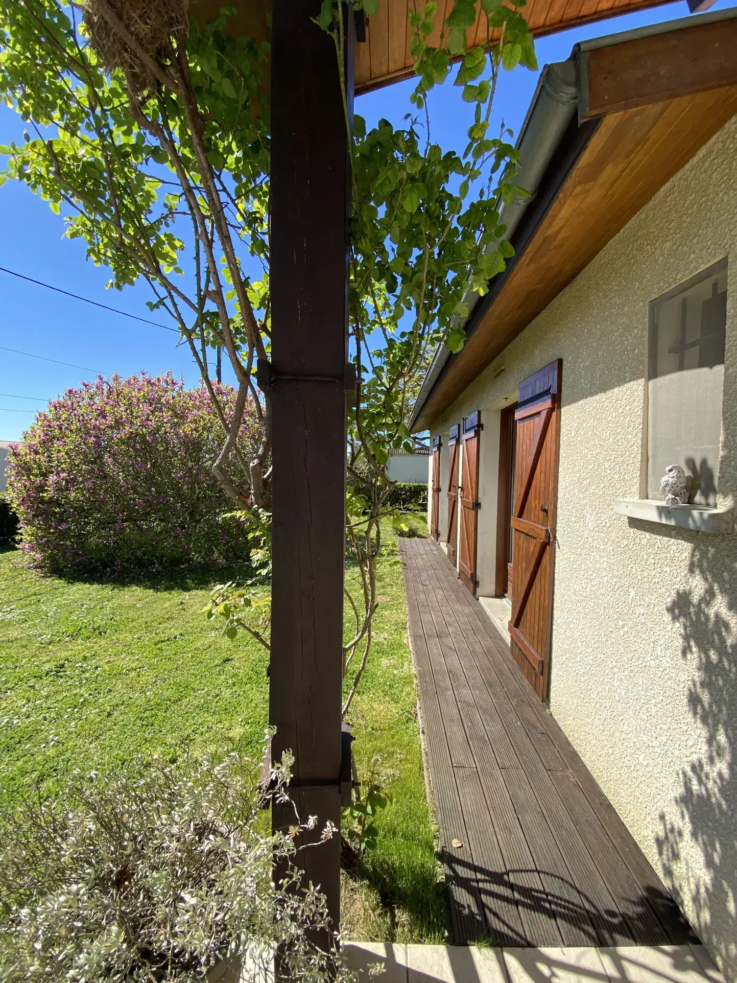 Maison familiale lumineuse à St Maixant, 4 chambres, terrasse, garage, parcelle arborée de 1300m² 