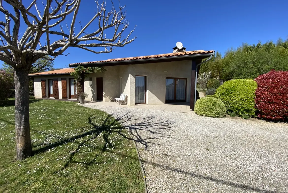 Maison familiale lumineuse à St Maixant, 4 chambres, terrasse, garage, parcelle arborée de 1300m² 