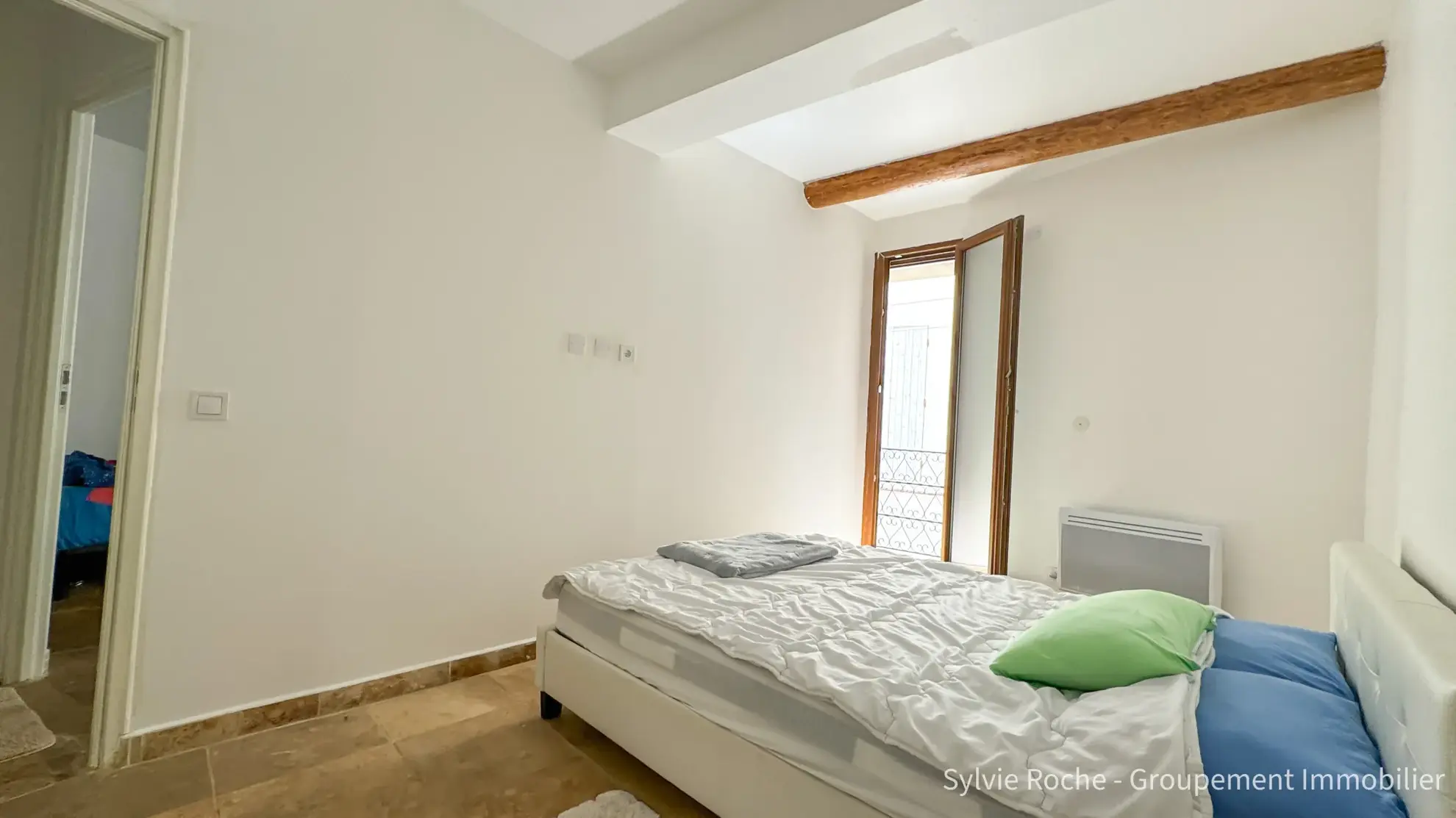 Immeuble de rapport à Orange centre historique, 2 logements rénovés pour investissement 