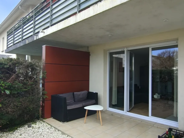 Investissement appartement T2 avec terrasse à Saint-Macaire, secteur Langon