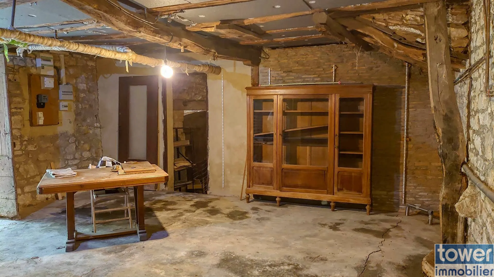 Charmante maison en pierre avec terrain fruitier à Boissières, proche Cahors 