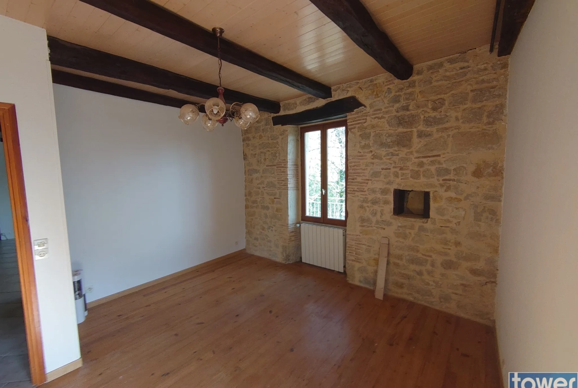 Charmante maison en pierre avec terrain fruitier à Boissières, proche Cahors 