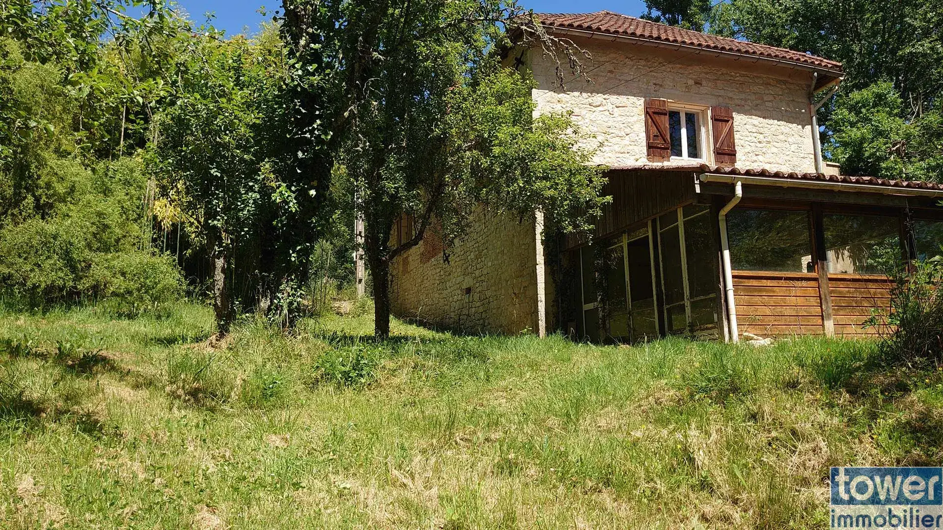 Charmante maison en pierre avec terrain fruitier à Boissières, proche Cahors 