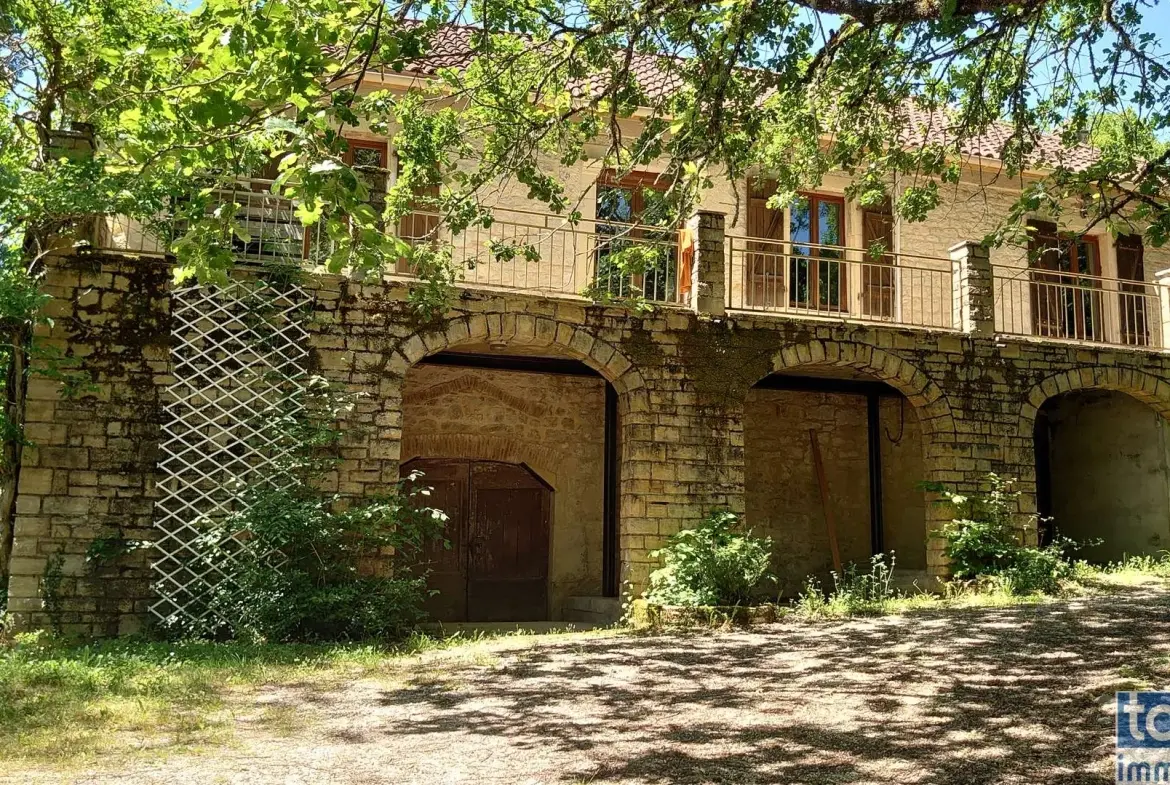 Charmante maison en pierre avec terrain fruitier à Boissières, proche Cahors 