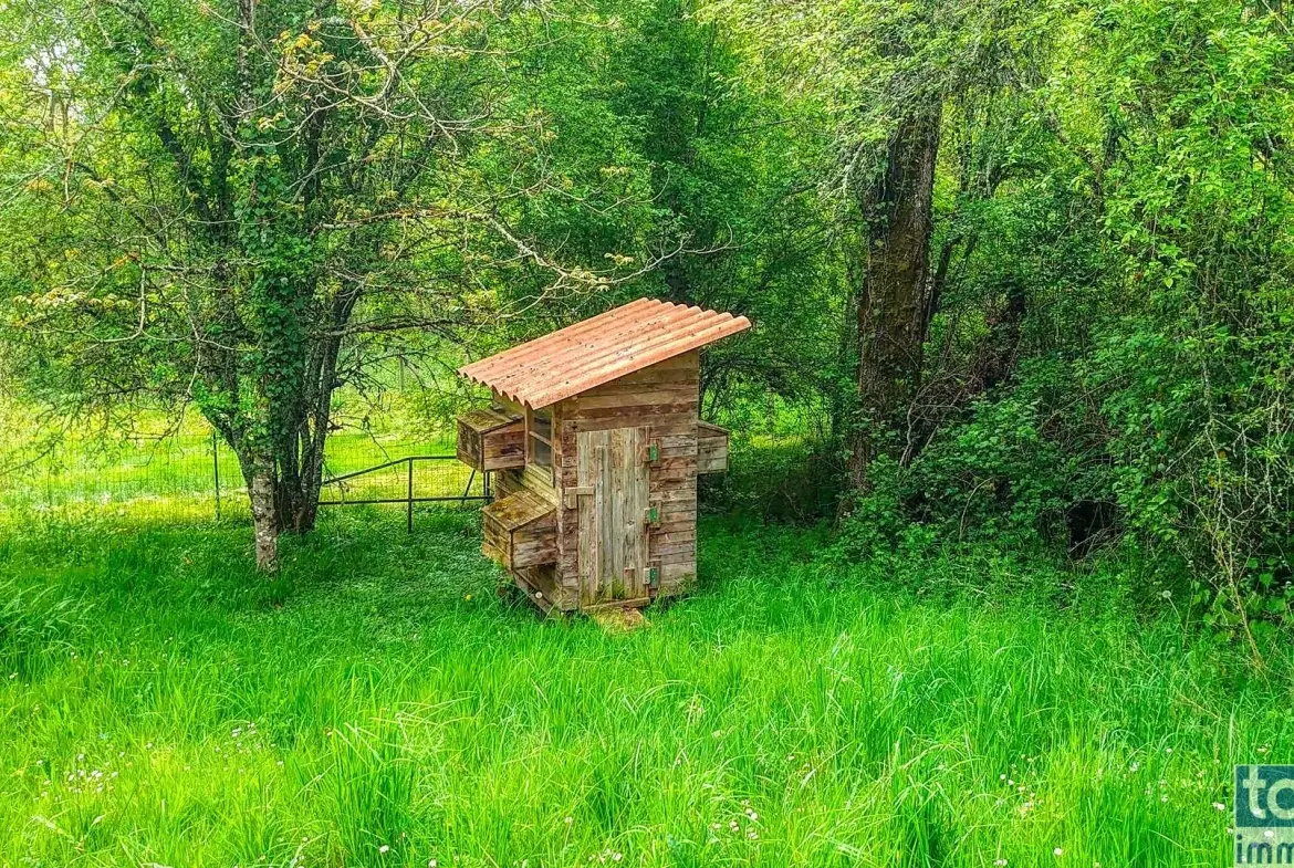 Charmante maison en pierre avec terrain fruitier à Boissières, proche Cahors 
