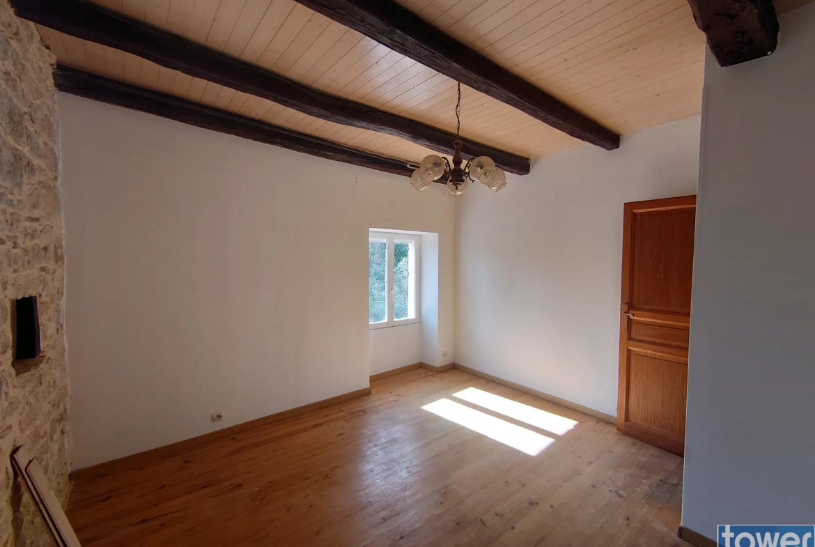 Charmante maison en pierre avec terrain fruitier à Boissières, proche Cahors 