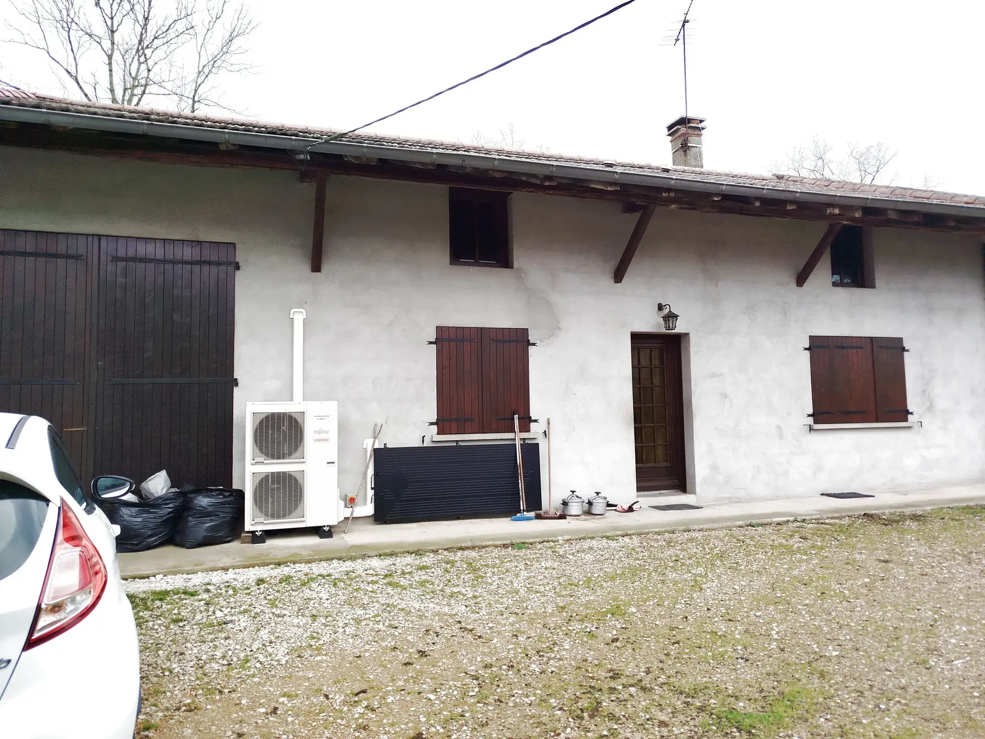 À vendre ferme rénovée de 120 m² à Cormoz, vue Revermont 