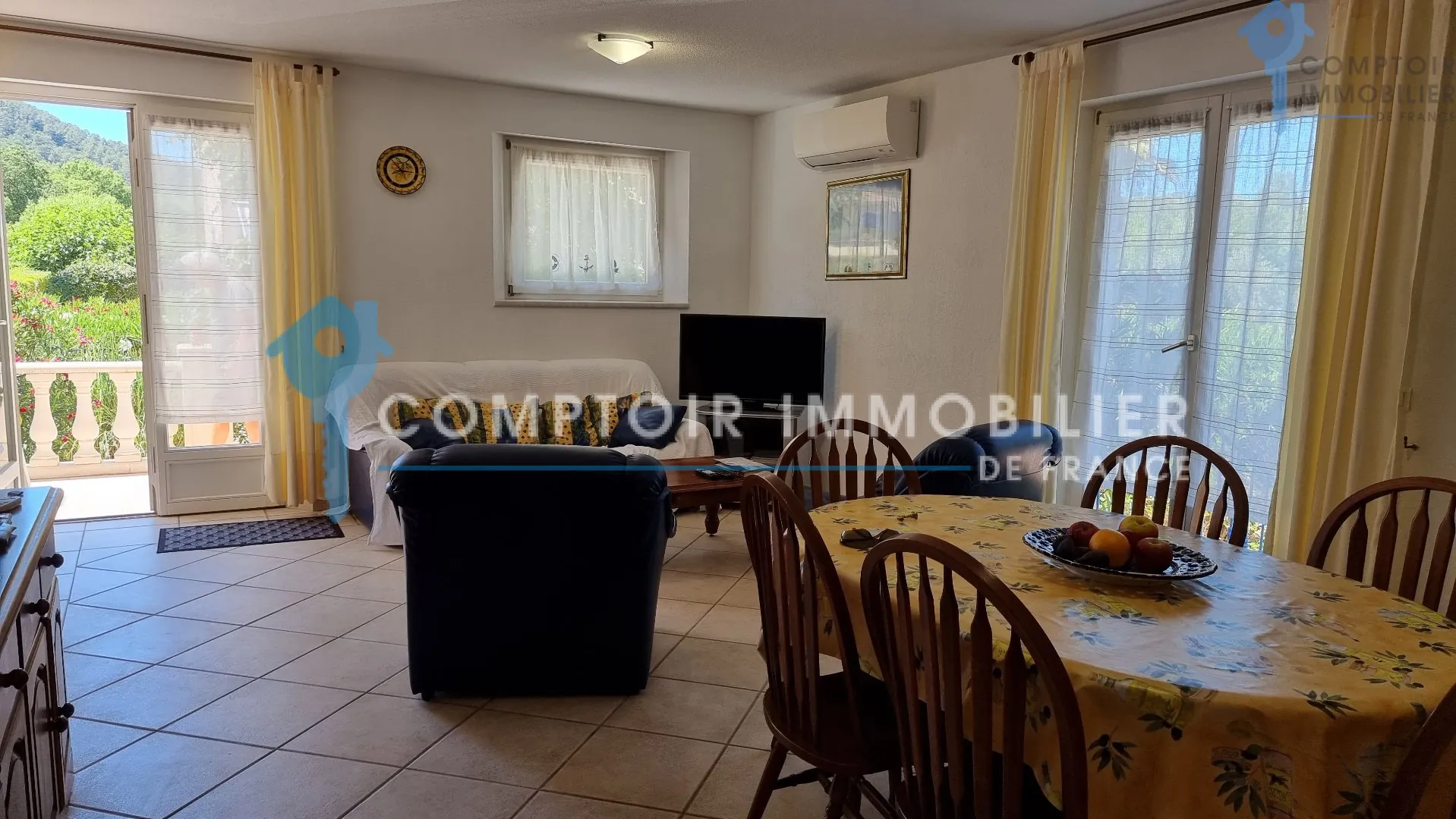 Villa 4 chambres avec piscine dans domaine sécurisé à Vidauban - Var 
