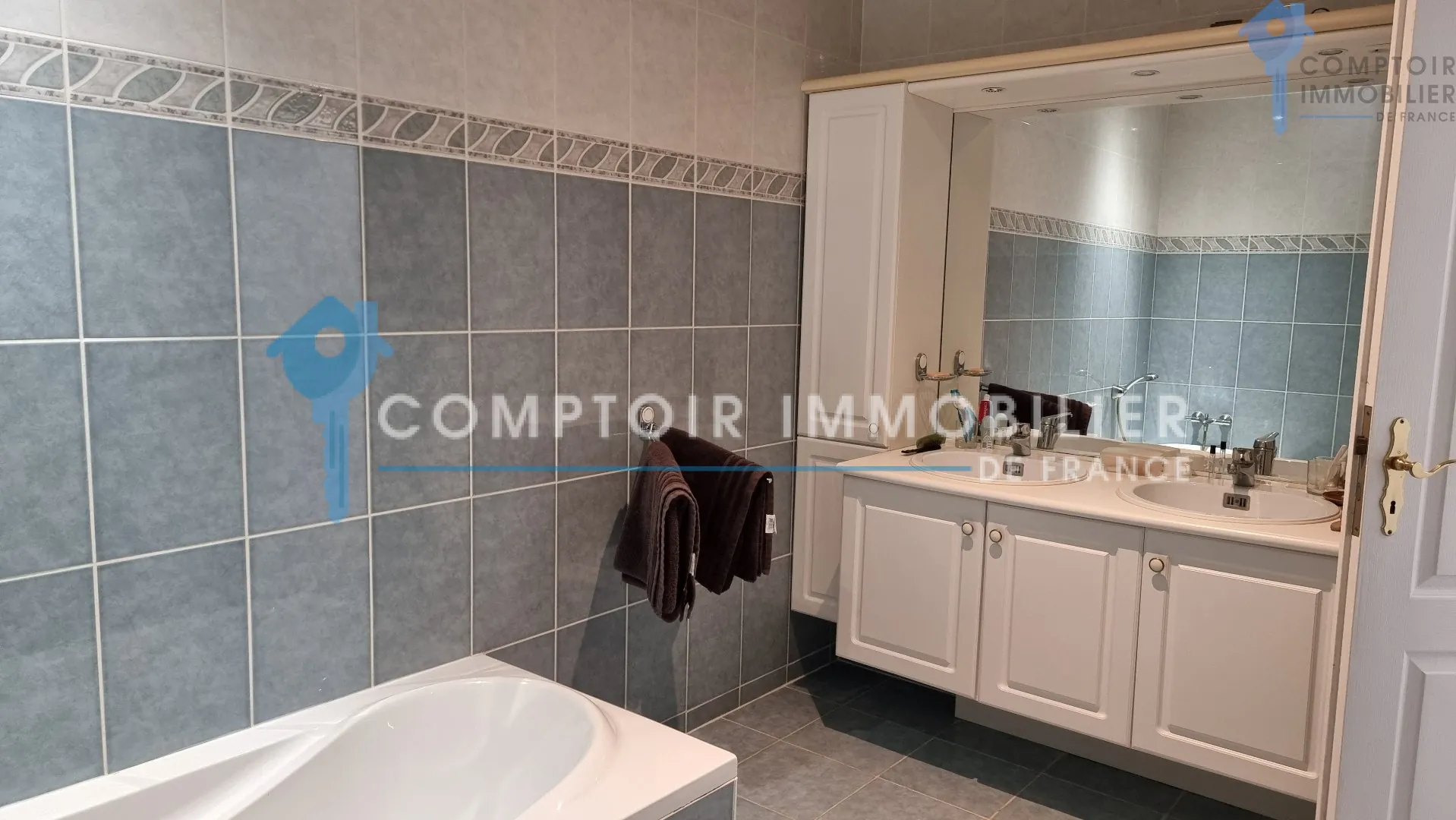 Villa 4 chambres avec piscine dans domaine sécurisé à Vidauban - Var 