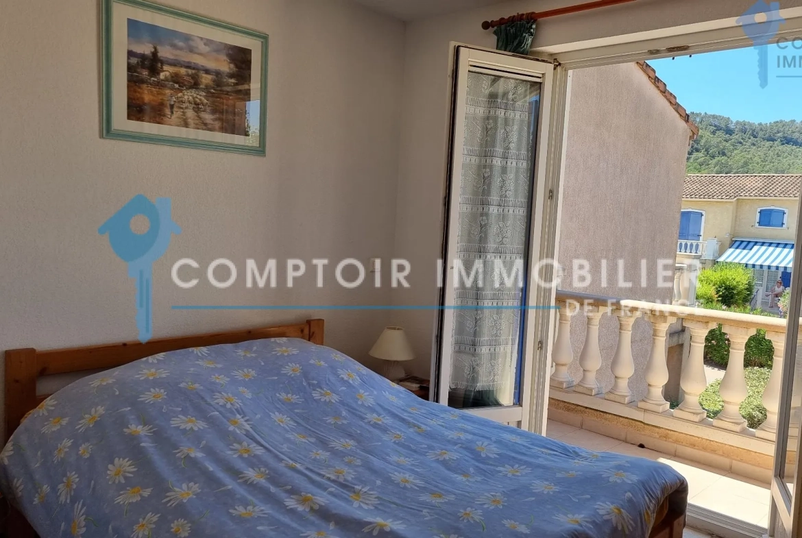 Villa 4 chambres avec piscine dans domaine sécurisé à Vidauban - Var 