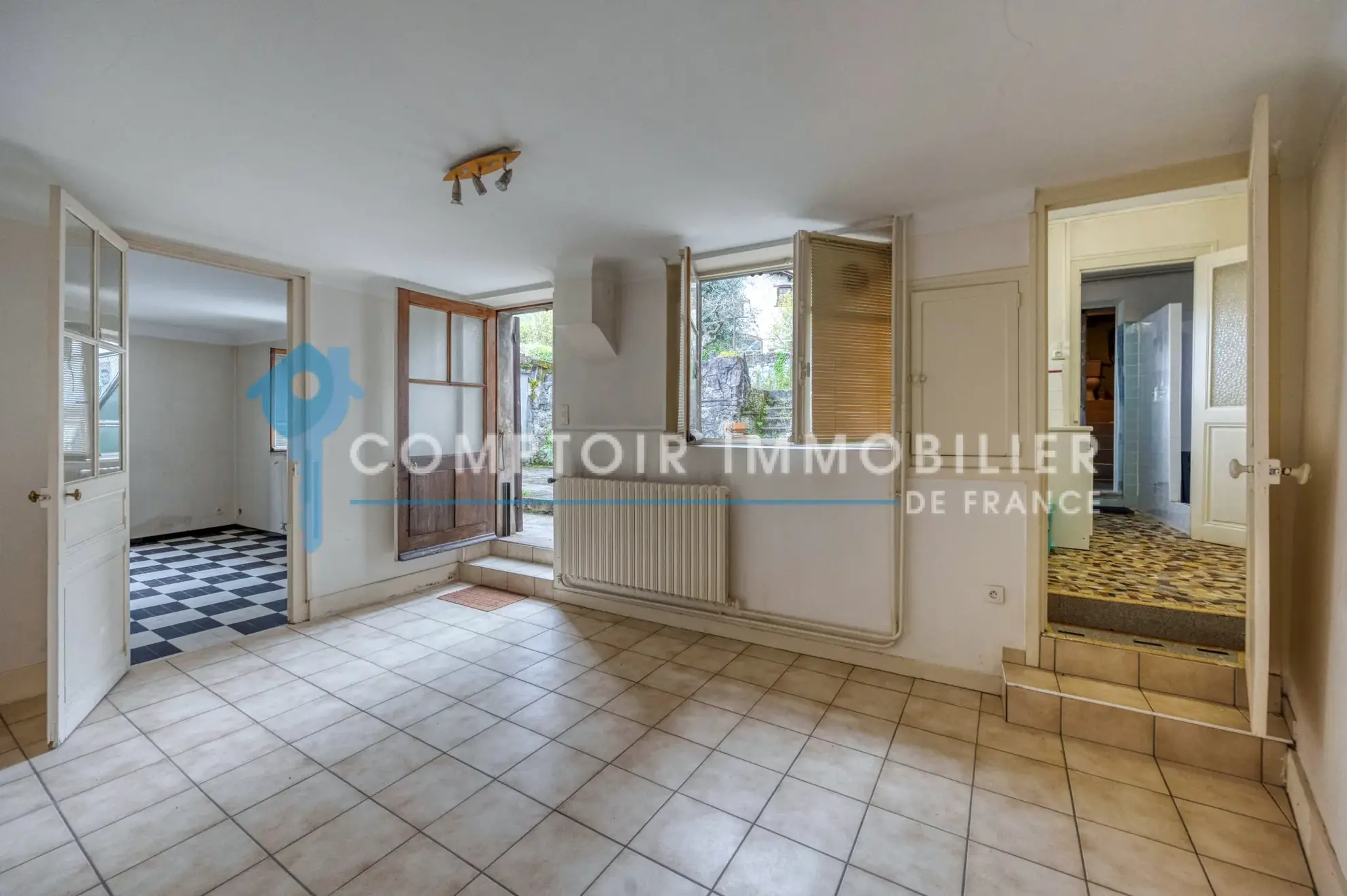 Ensemble immobilier à Biviers (38) – 116m² sur 264m² de terrain idéal pour investisseurs 