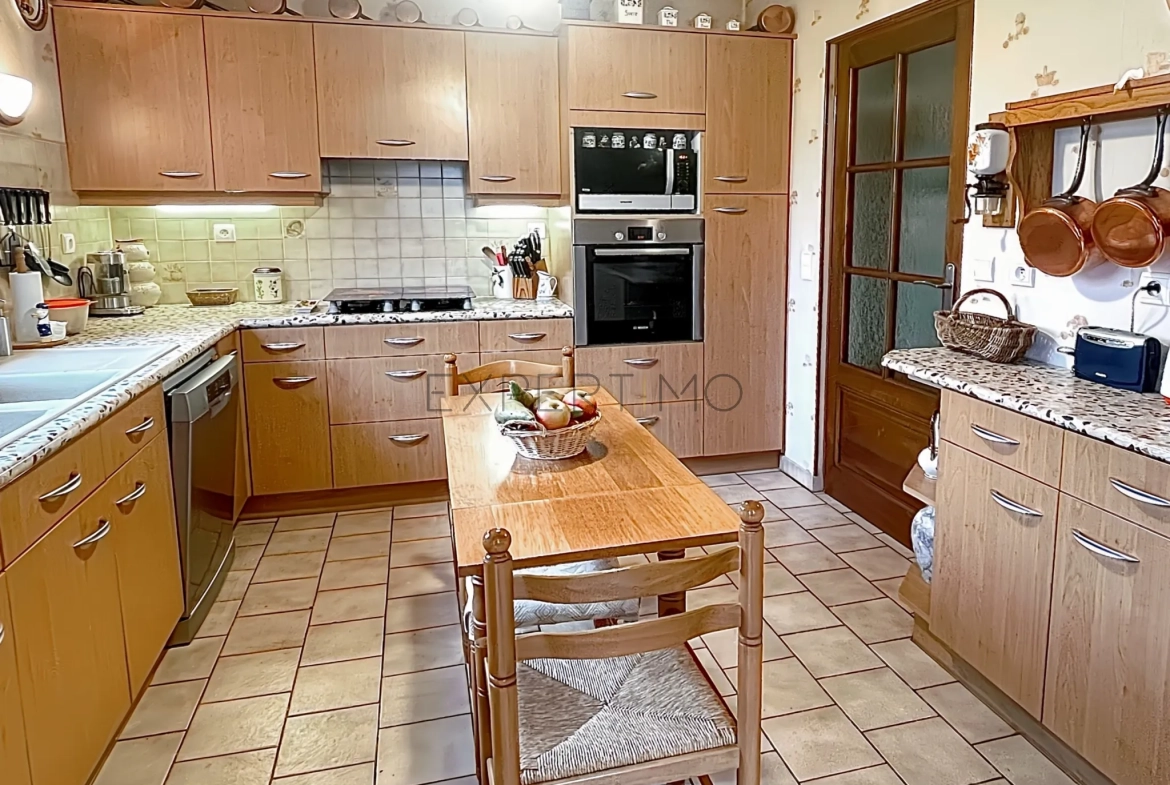 Maison de 120 m² avec jardin à Beaumont-du-Périgord, investissement locatif clé en main 