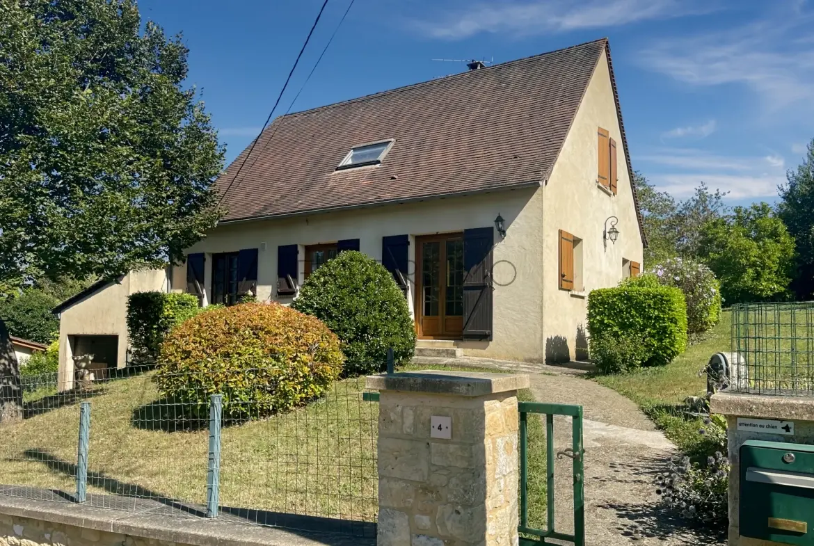 Maison de 120 m² avec jardin à Beaumont-du-Périgord, investissement locatif clé en main 