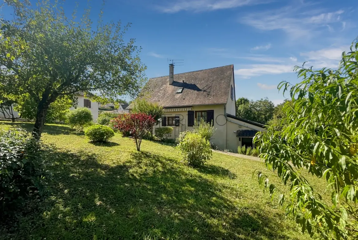 Maison de 120 m² avec jardin à Beaumont-du-Périgord, investissement locatif clé en main 