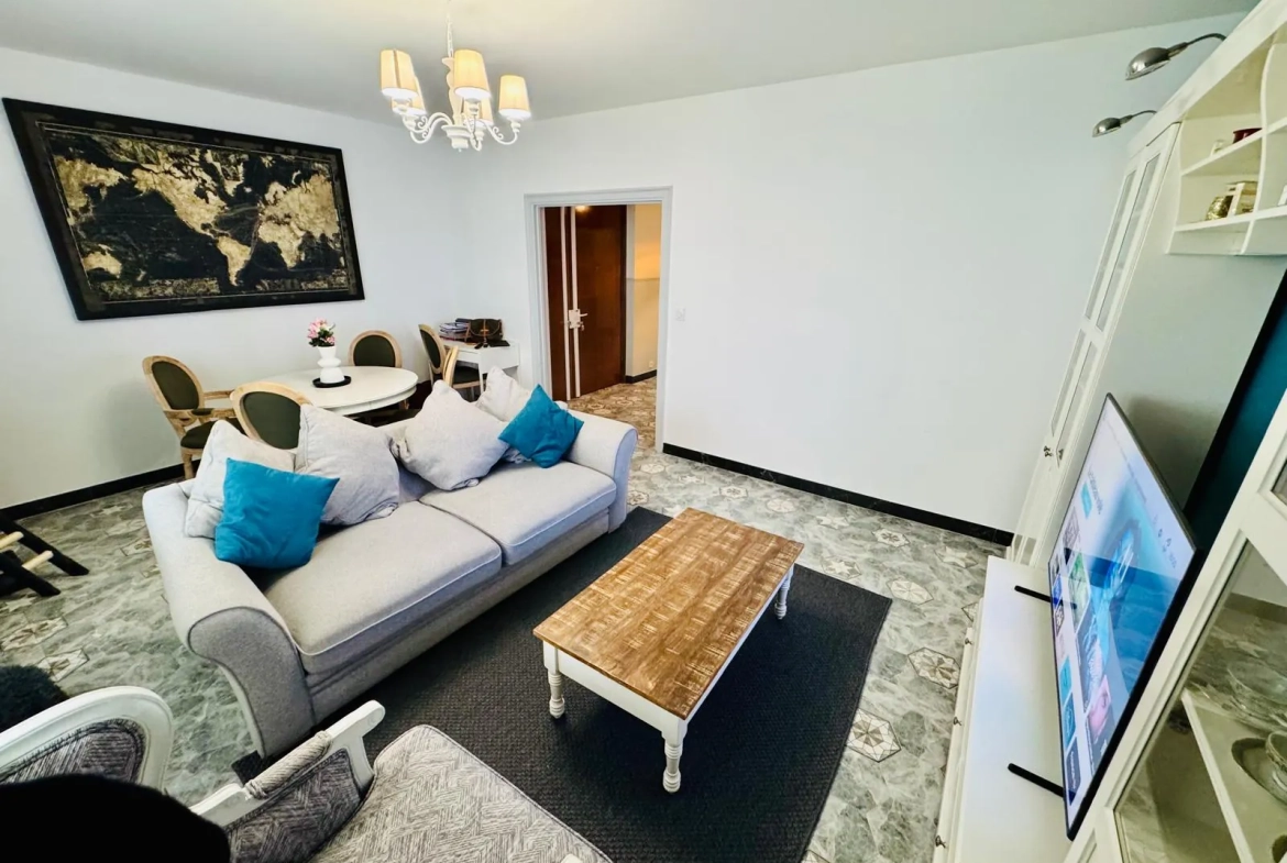 Appartement T4 à Grenoble, 92 m² rénové, proximité clinique Mutualiste 