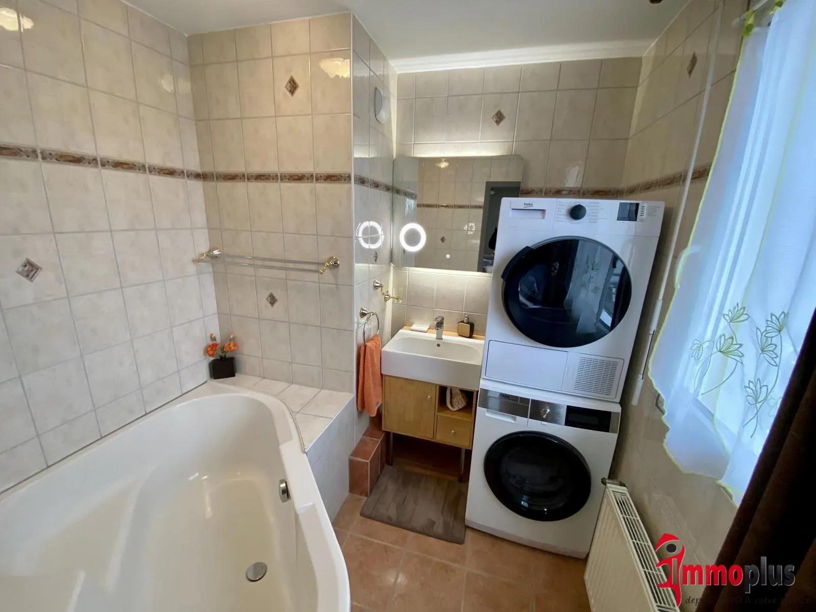Appartement lumineux de 114 m² avec terrasse et garage à Bartenheim 