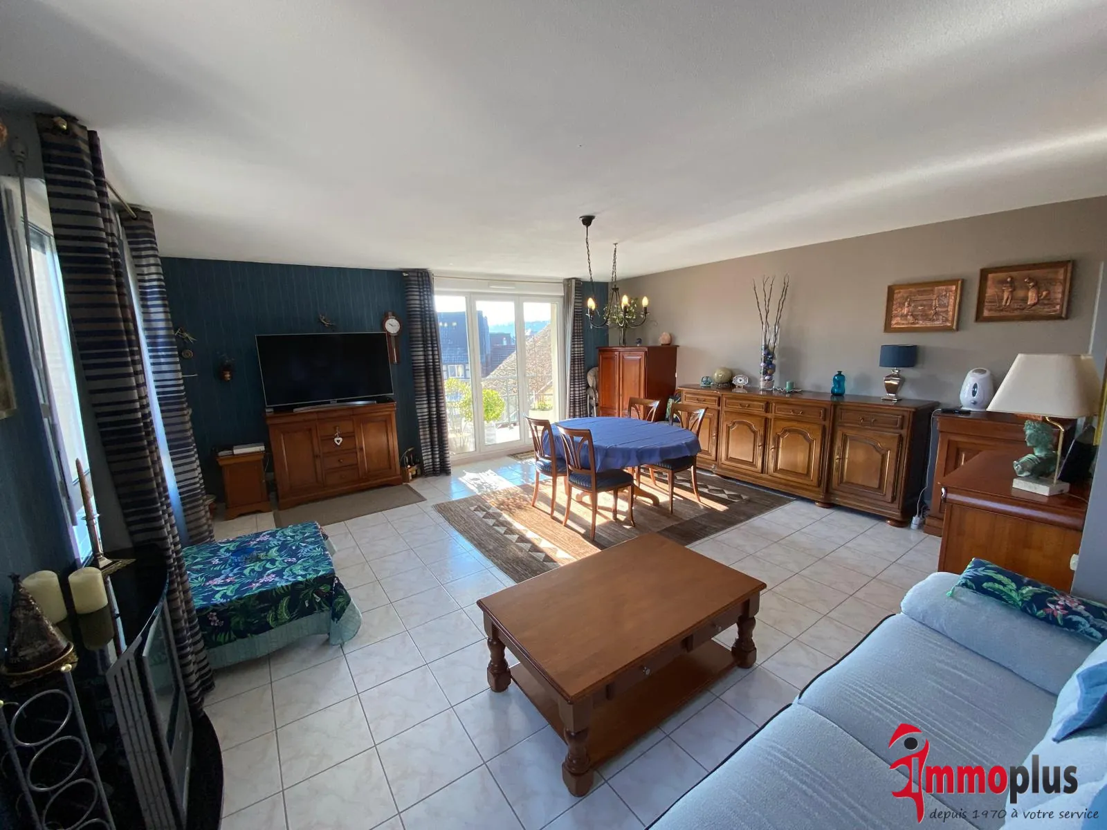Appartement lumineux de 114 m² avec terrasse et garage à Bartenheim 
