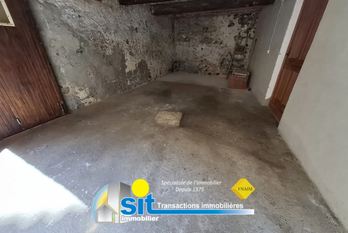 Maison de ville avec garage à Condrieu – 80 m², 2 chambres, secteur calme 