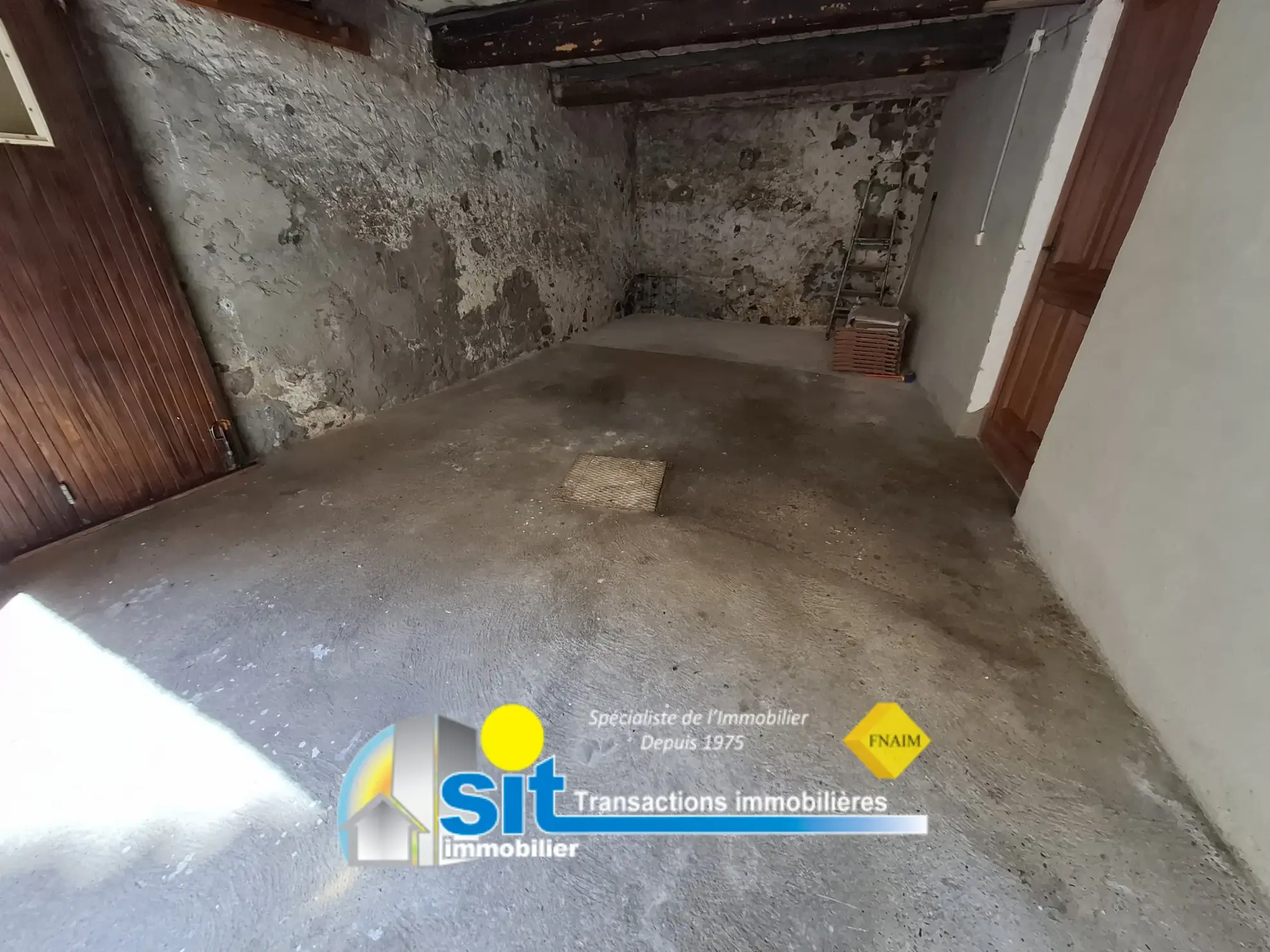 Maison de ville avec garage à Condrieu – 80 m², 2 chambres, secteur calme 