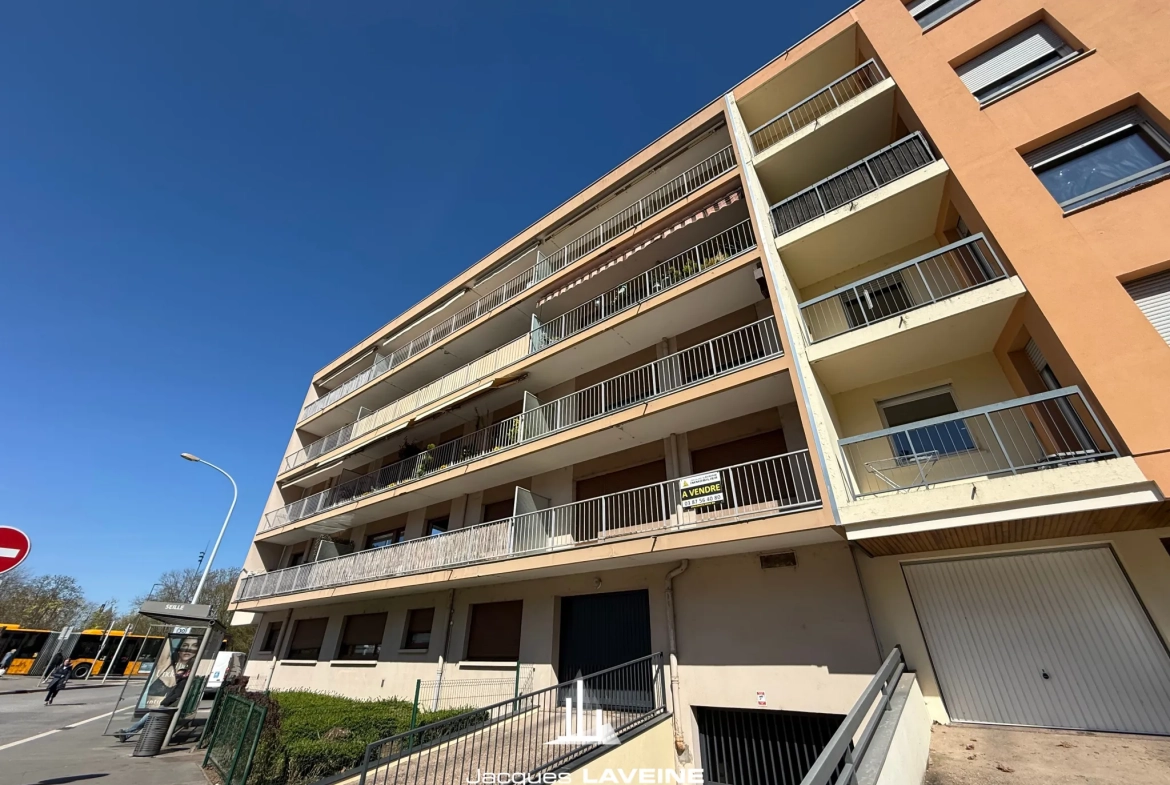 Appartement 3 pièces à Metz-Queuleu avec balcon, garage et cave 