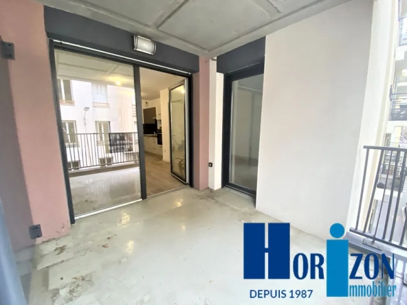 Appartement T2 avec terrasse et parking à Saint-Étienne – Résidence pour seniors