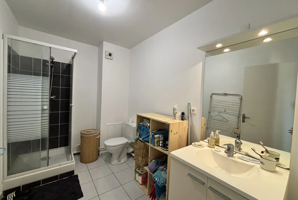Appartement 2 pièces avec balcon à Herouville Saint Clair — Résidence récente 