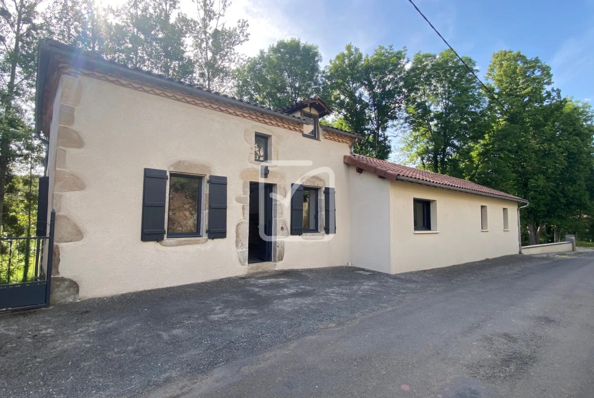 Maison rénovée avec jardin à Terrou dans le Lot 