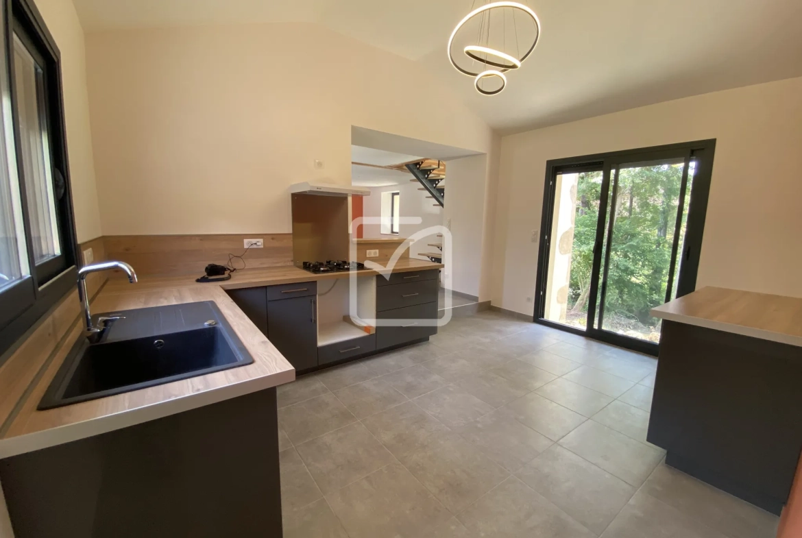Maison rénovée avec jardin à Terrou dans le Lot 