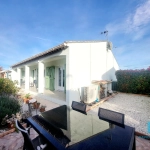 Villa de plain-pied avec piscine à Valros - 3 chambres, garage, économies d'énergie