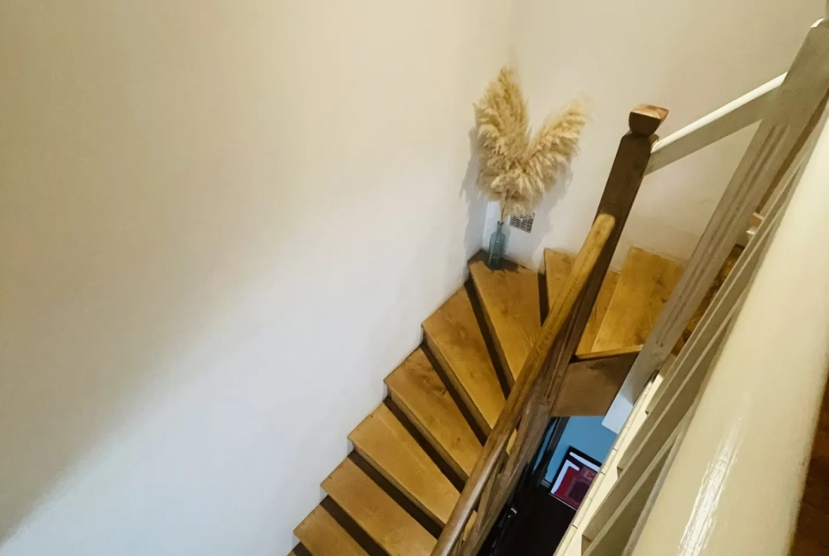 Maison avec piscine à Neuville de Poitou - 105 m² entièrement rénovée 