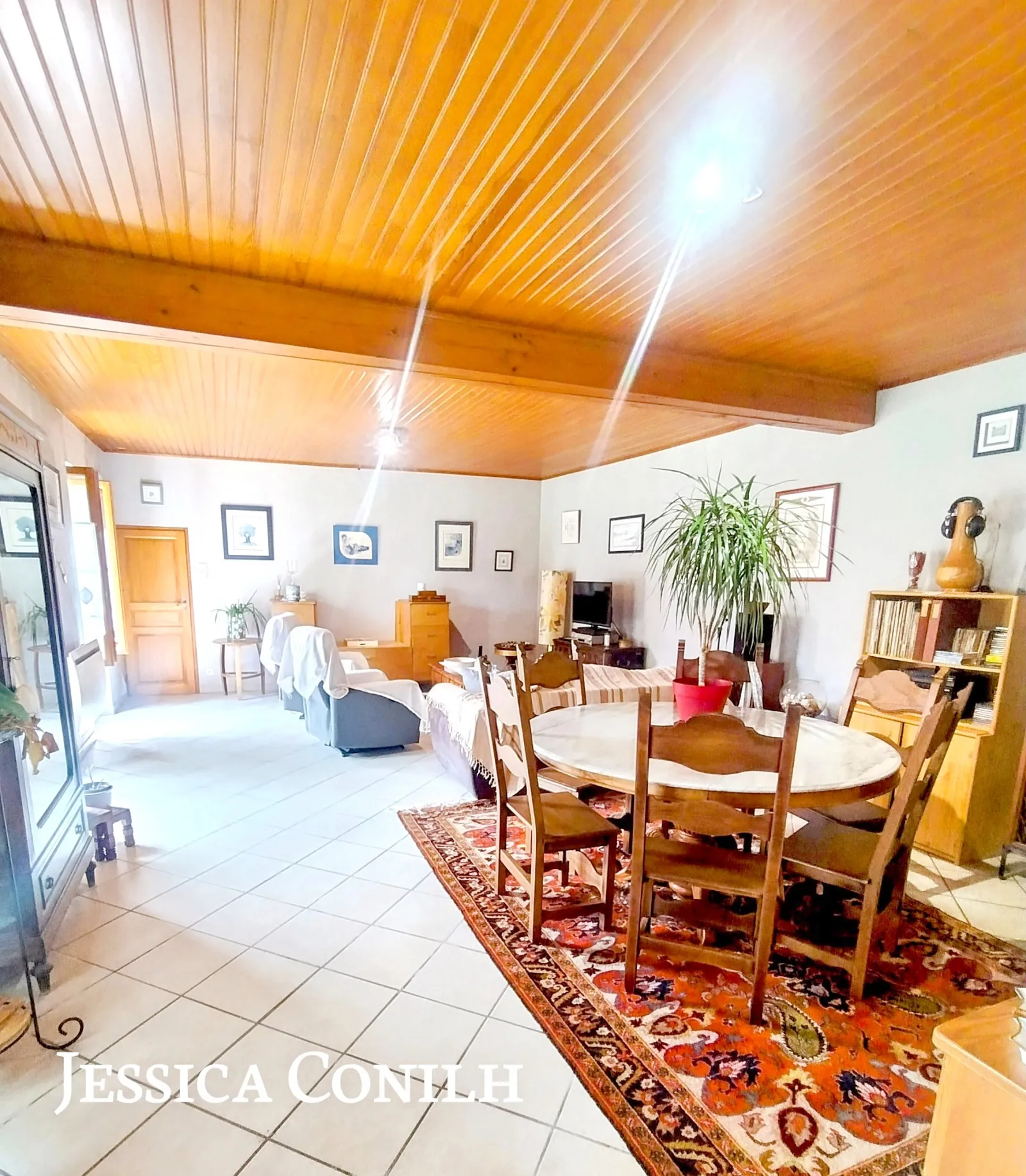 Belle longère en pierre à Soussac avec grand jardin et potentiel de projet immobilier 